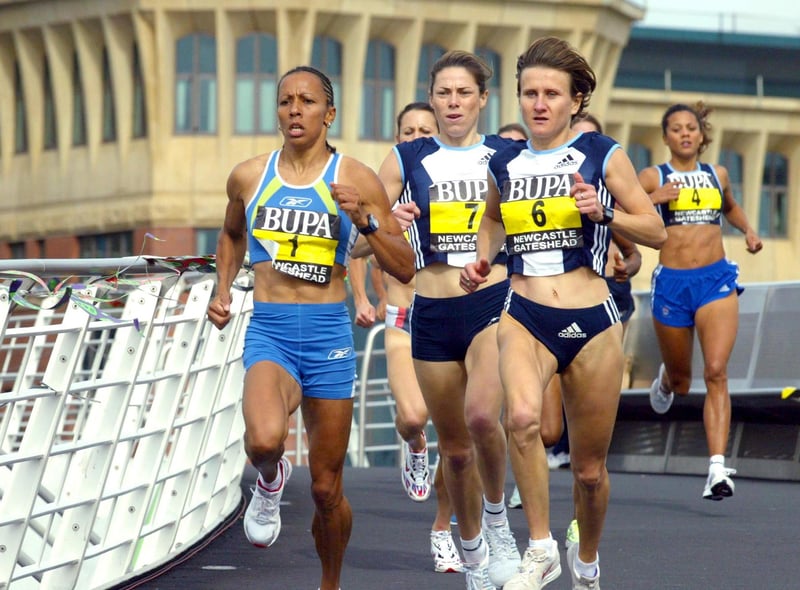 In 2004, Olympic Gold medalist Kelly Holmes took part in the Great North Run.