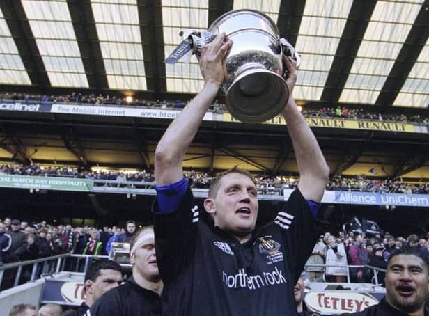 Weir moved south with Newcastle Falcons and won the Tetley's Bitter Cup.