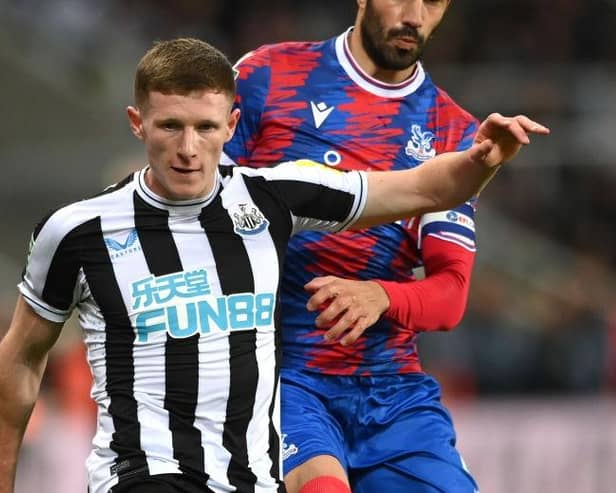 Elliot Anderson in action for Newcastle against Crystal Palace earlier this season