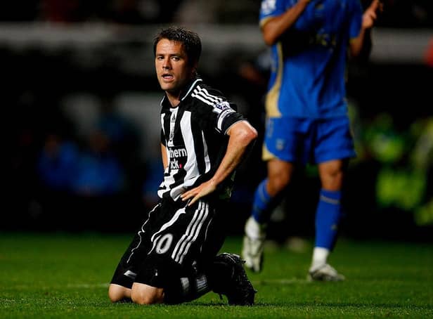 <p>Newcastle player Michael Owen looks on dejectedly after a miss during the Premier League  match between Newcastle United and Portsmouth at St James' Park on April 27, 2009 in Newcastle, England.  (Photo by Stu Forster/Getty Images)</p>