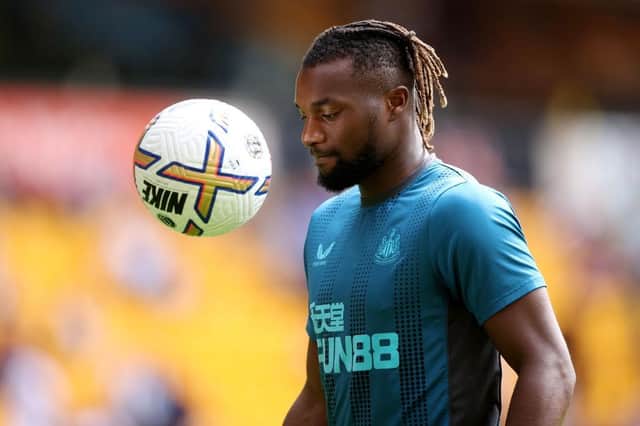 WOLVERHAMPTON, ENGLAND - AUGUST 28: Allan Saint-Maximin of Newcastle United warms up prior to the Premier League match between Wolverhampton Wanderers and Newcastle United at Molineux on August 28, 2022 in Wolverhampton, England. (Photo by Eddie Keogh/Getty Images)