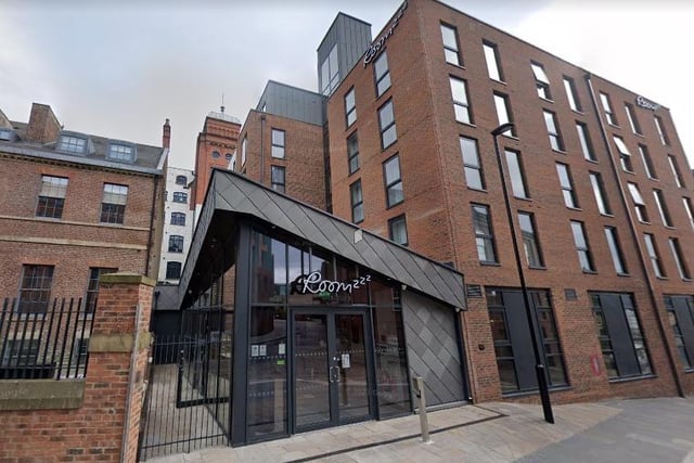Roomzzz Aparthotel can be found just off Forth Street and has a 4.7 rating from 220 reviews.