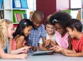 Parents support use of educational technology by children (photo: Adobe)